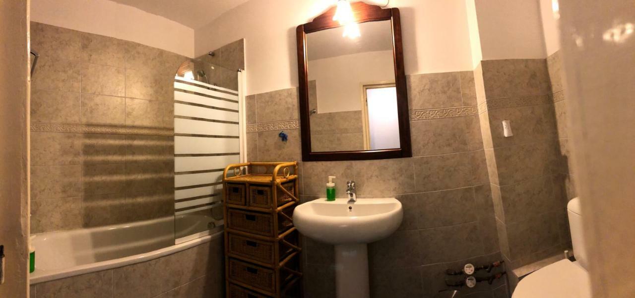 Green Apartment With Terrace 12 Bucarest Exterior foto