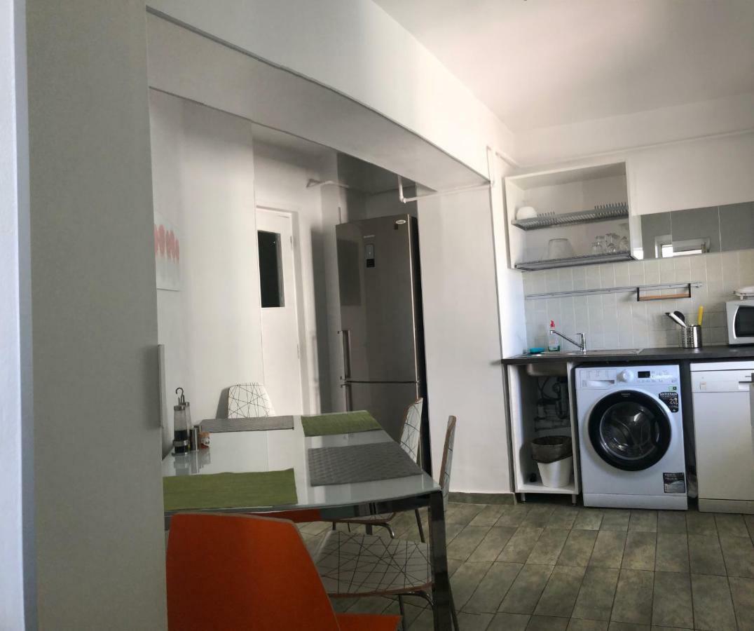 Green Apartment With Terrace 12 Bucarest Exterior foto