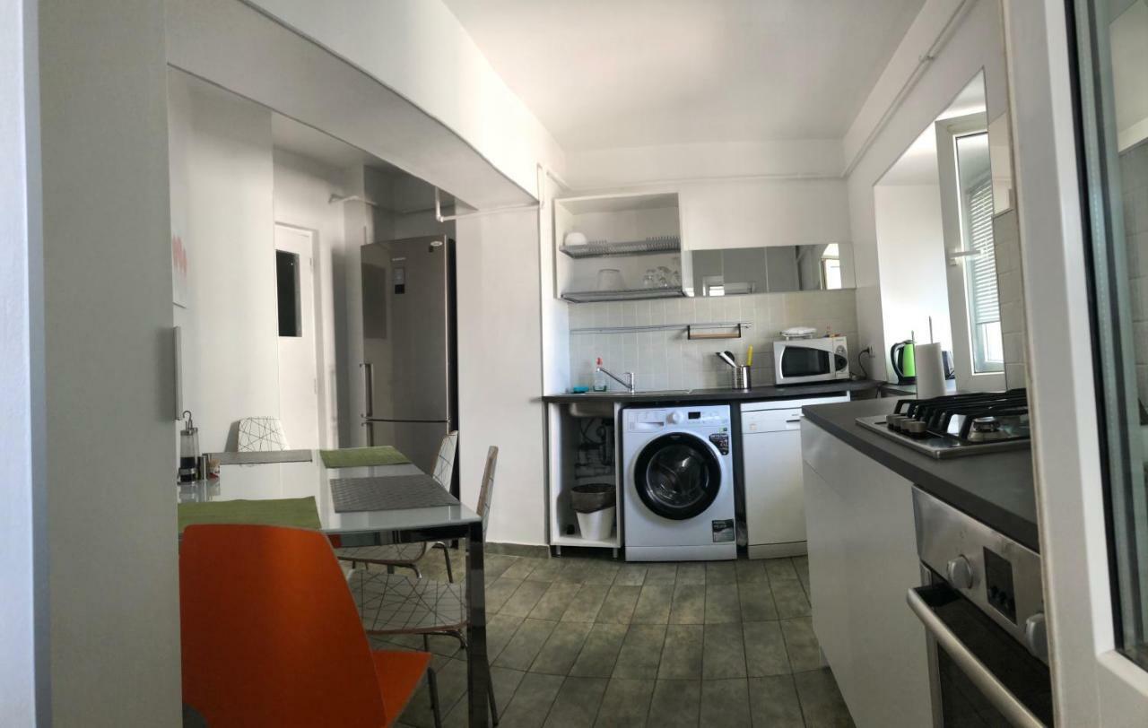 Green Apartment With Terrace 12 Bucarest Exterior foto